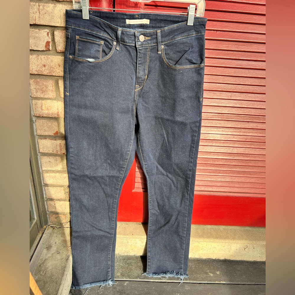 Signature by Levi Strauss Size 10 Mid Rise Denim Skinny Jeans - Picture 3 of 9